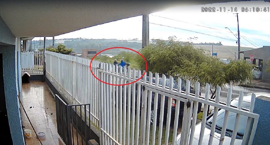 Câmera registra acidente entre duas motocicletas no Bairro Presidente