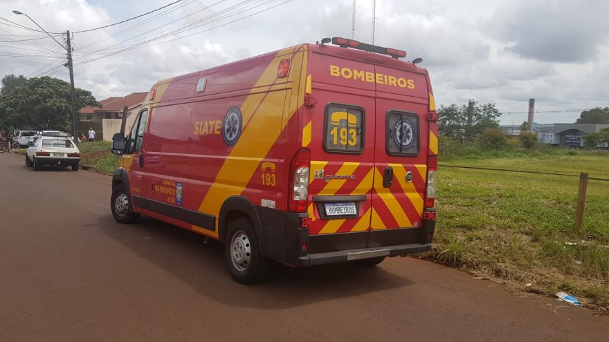 Criança é socorrida pelo Siate após acidente de trânsito no Bairro Esmeralda