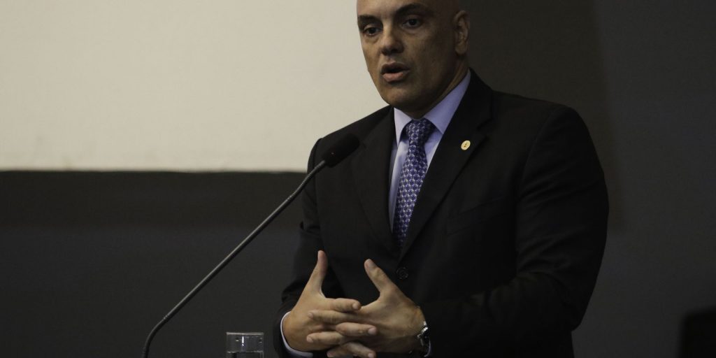 Alexandre de Moraes defende eleições e quer “censura” digital