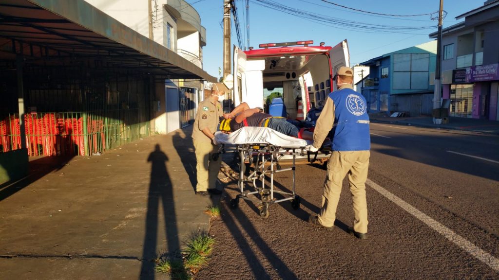 Homem socorrido pelo Siate afirma ter sido vítima de roubo e atropelado pelo próprio carro