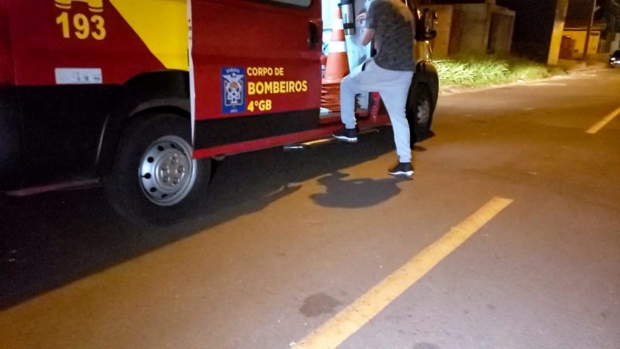 Jovem lesiona o pulso após cair dentro de casa e é atendido pelo Siate