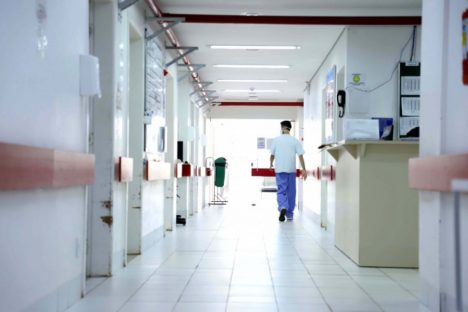 Governo anuncia antecipação do pagamento a hospitais que atendem pelo SUS Imagem referente a Governo anuncia antecipação do pagamento a hospitais que atendem pelo SUS