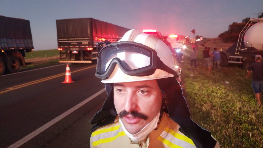 Ultrapassagem é a possível causa do acidente segundo Tenente
