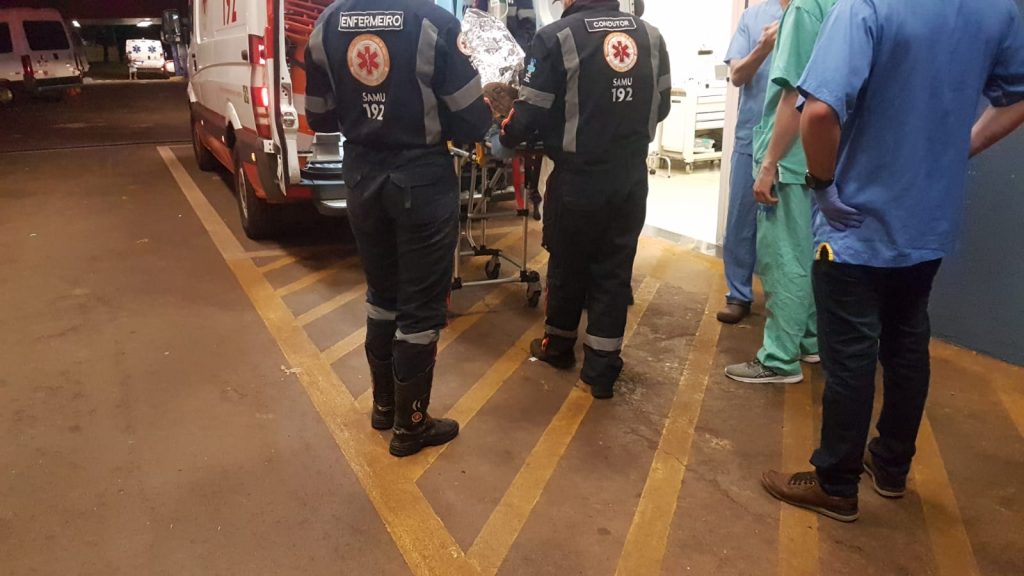 Vítima de gravíssimo acidente na BR-277 chega no H.U