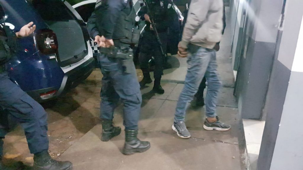 Suspeitos de furto em estabelecimento comercial no Pacaembu são conduzidos à delegacia