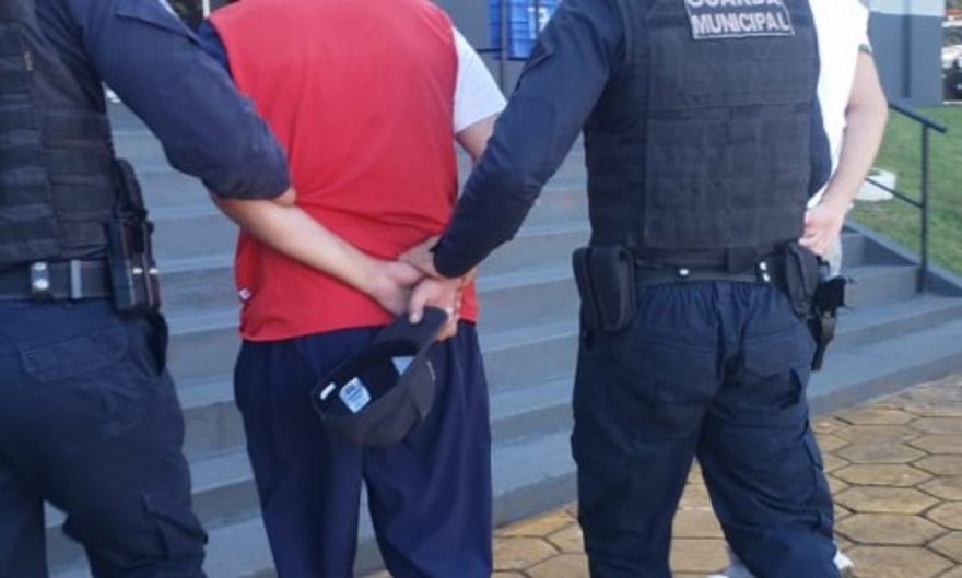 Delegacia da Mulher detém indivíduo com mandado de prisão em aberto