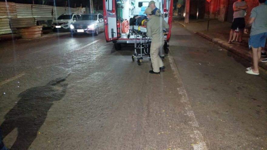 Homem fica ferido em acidente entre motos no Centro