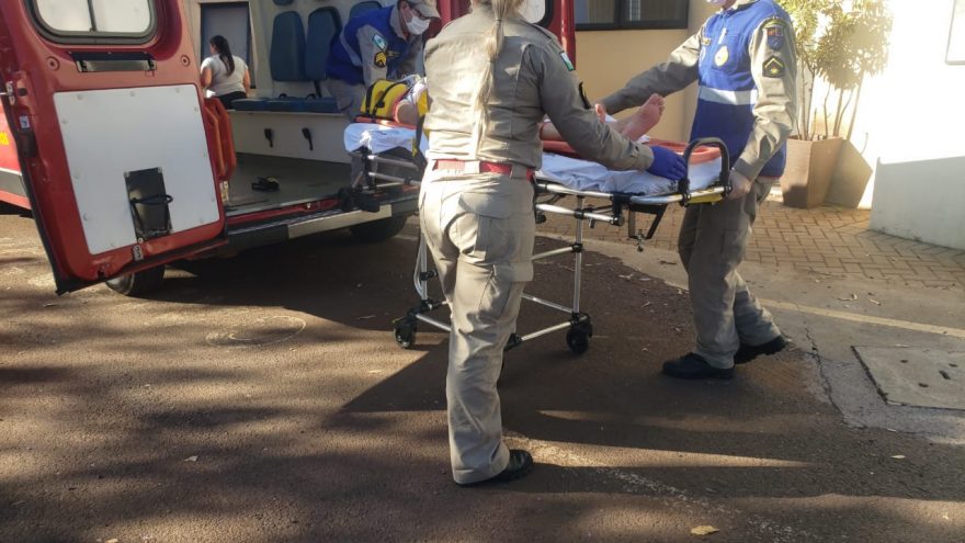 Após queda, mulher sofre contusão no tórax