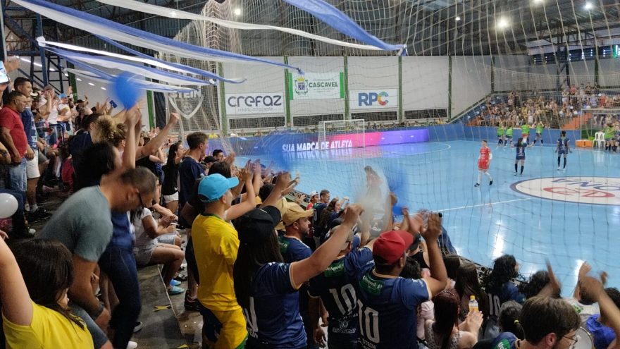 Com Ginásio da Neva lotado, Stein enfrenta Taboão Magnus na final da LFF