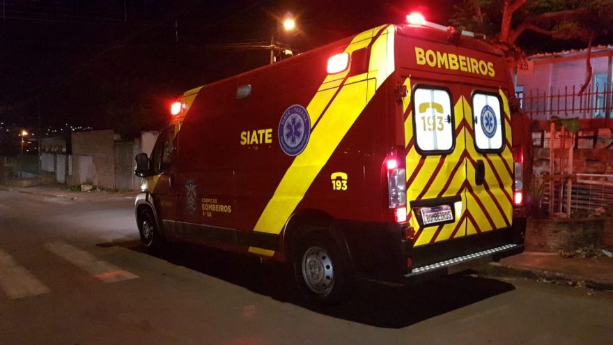 Homem é agredido com garrafada no Interlagos