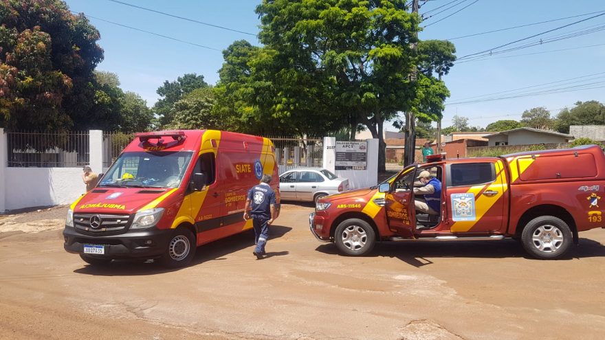 Após cair de escada e bater a cabeça, mulher é socorrida pelas equipes do Corpo de Bombeiros