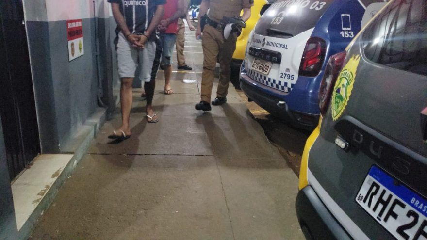 Jovens detidos com drogas são encaminhados à Delegacia de Cascavel