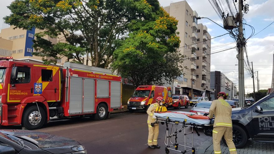 Homem em surto é socorrido pelo Siate