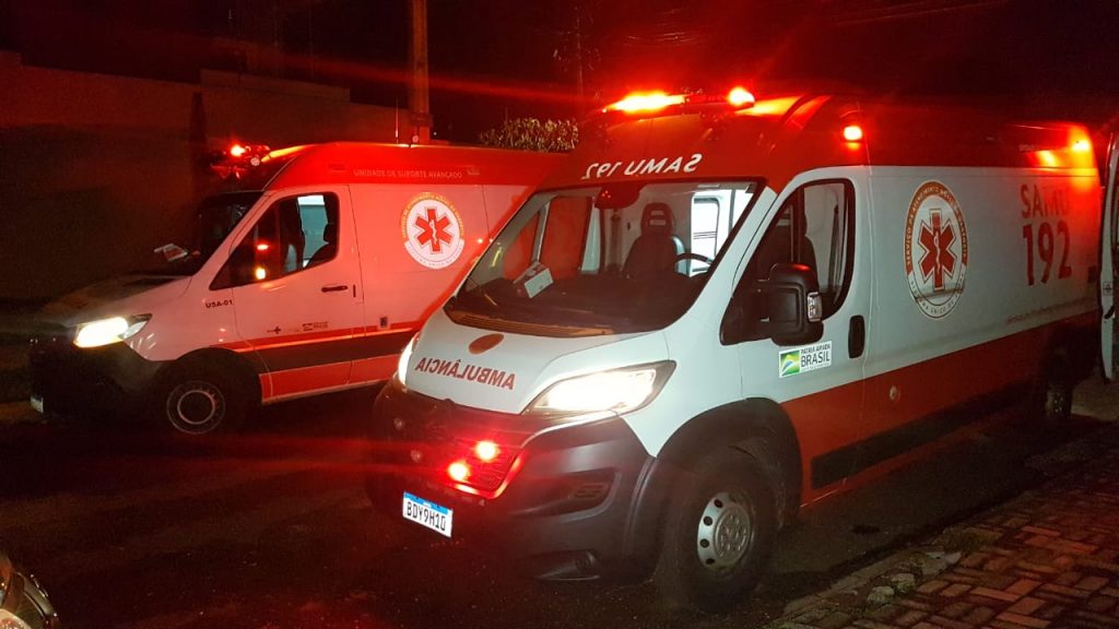 Adolescente é socorrida pelo Samu no Tropical