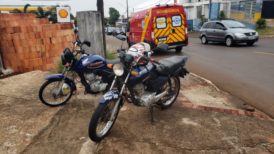 Mulher grávida fica ferida em colisão entre motos no Periolo
