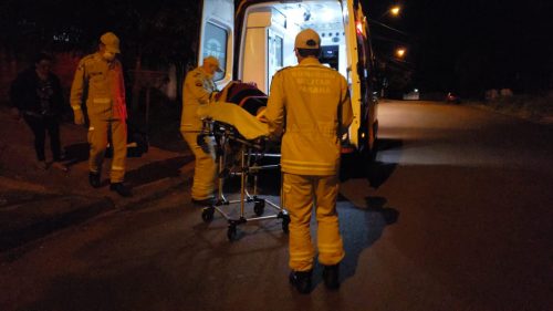 Idosa fica ferida ao cair da cama e é socorrida pelo Siate no Maria Luiza Imagem referente a Idosa fica ferida ao cair da cama e é socorrida pelo Siate no Maria Luiza