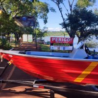 Imagem referente a Bombeiros tentam localizar pessoa que se afogou no Lago Municipal