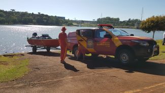 Bombeiros retomam buscas por idoso que se afogou no Lago