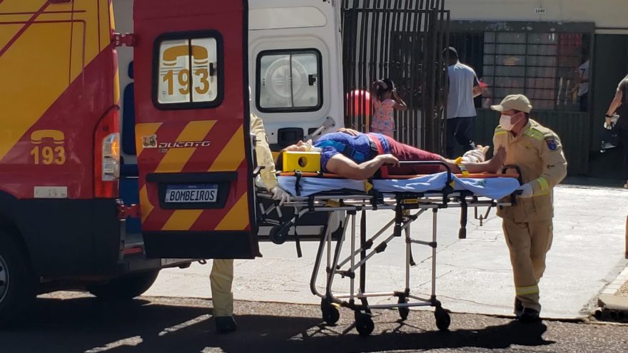 Mulher sofre fratura aberta ao cair em residência no Santa Cruz