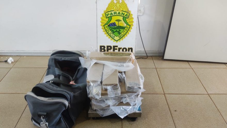 BPFron apreende drogas em ônibus na cidade de Medianeira