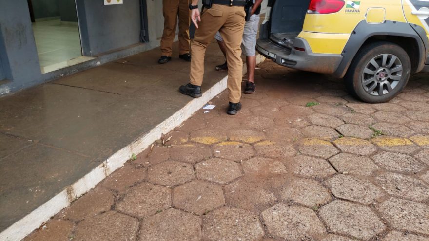 PM detém suspeito de ter ameaçado a mulher com uma faca em Guaraniaçu