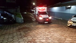 Corpos de vítimas fatais do capotamento na PR-180 chegam ao IML