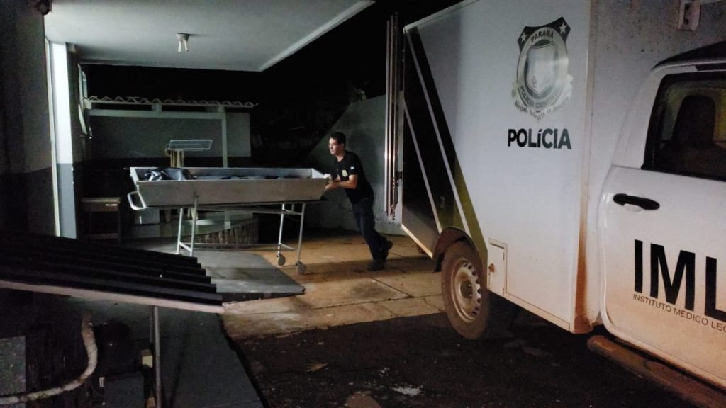 Corpo de Renilson Feitosa, vítima de homicídio em Cafelândia, chega ao IML