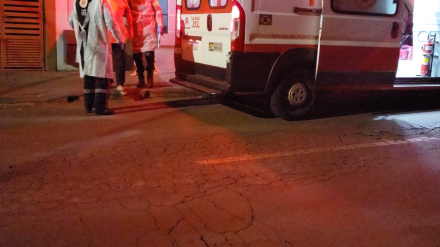 Idoso de 75 anos diagnosticado com Covid-19 passa mal em casa e é atendido pelo Samu