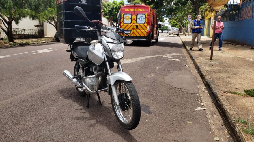 Motociclista fica ferido após colisão no Bairro Neva