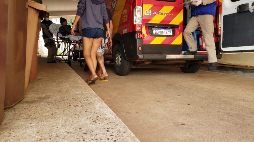 Mulheres são atacadas por cachorro e precisam ser socorridas pelo Siate