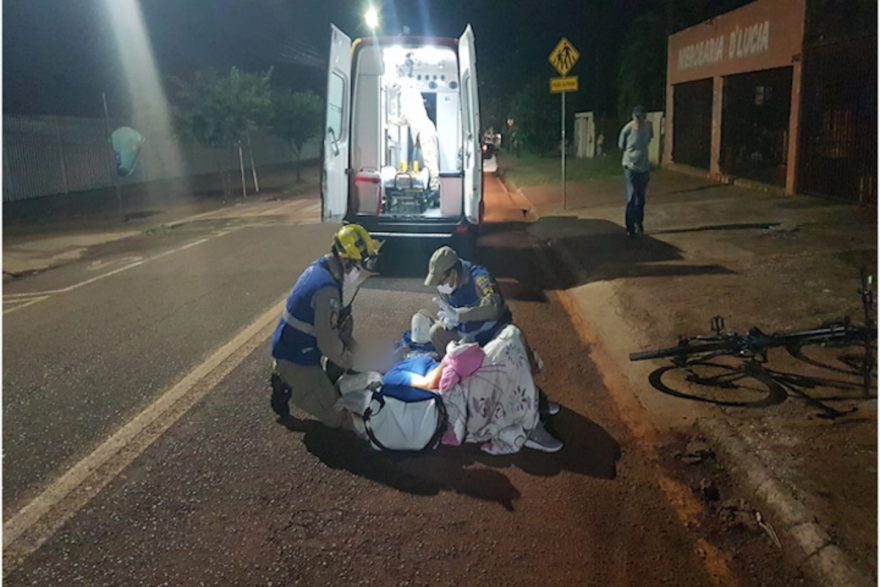 Mulher fratura clavícula ao sofrer queda de bicicleta no São Cristóvão