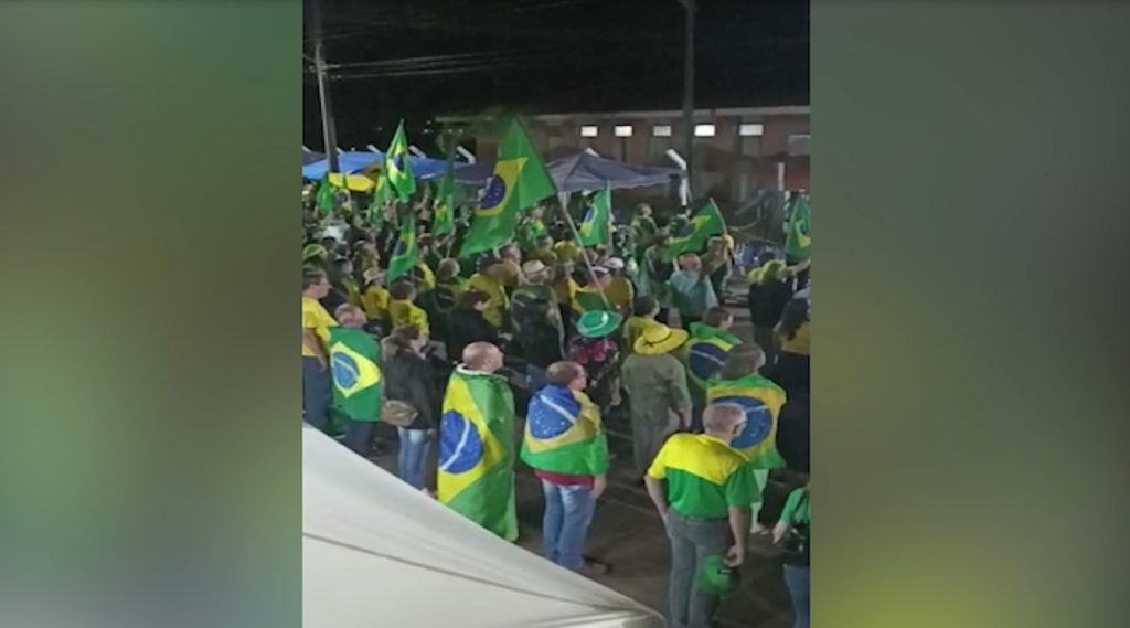 “Permaneceremos aqui enquanto nossa voz não for ouvida”; manifestações completam 30 dias em Cascavel