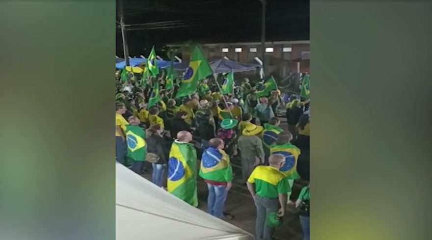 “Permaneceremos aqui enquanto nossa voz não for ouvida”; manifestações completam 30 dias em Cascavel