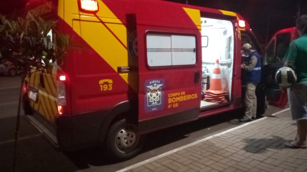 Mulher é agredida com pedaço de madeira com prego