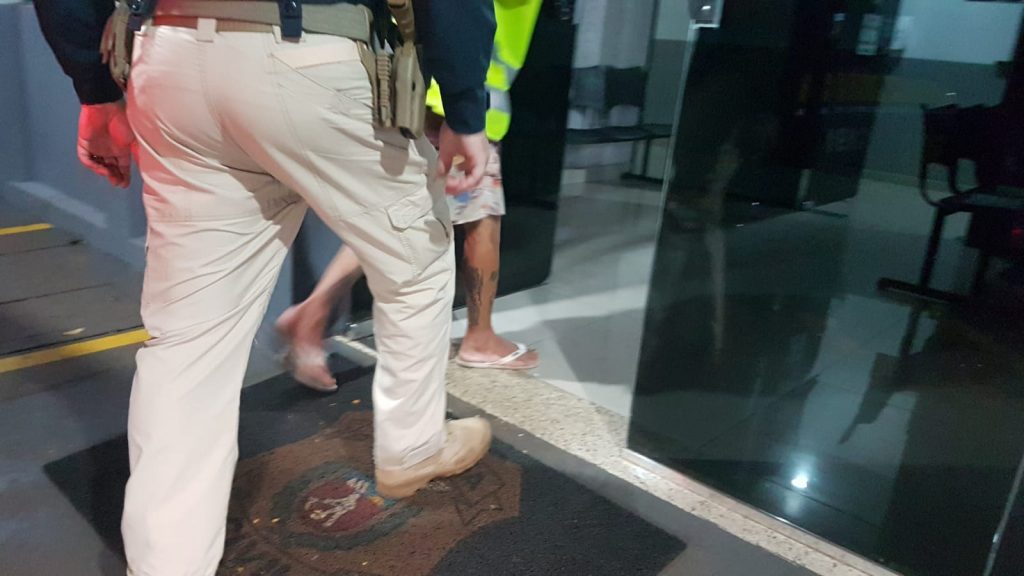 PRF frustra ação de quadrilha e resgata caminhoneiro em cativeiro no Morumbi