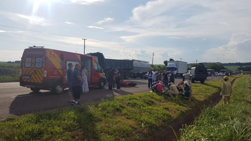 Motociclistas ficam feridos em acidente na BR-467