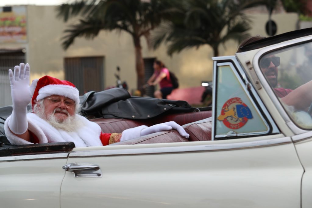 Caravana do Papai Noel chega à região Oeste neste domingo (4)