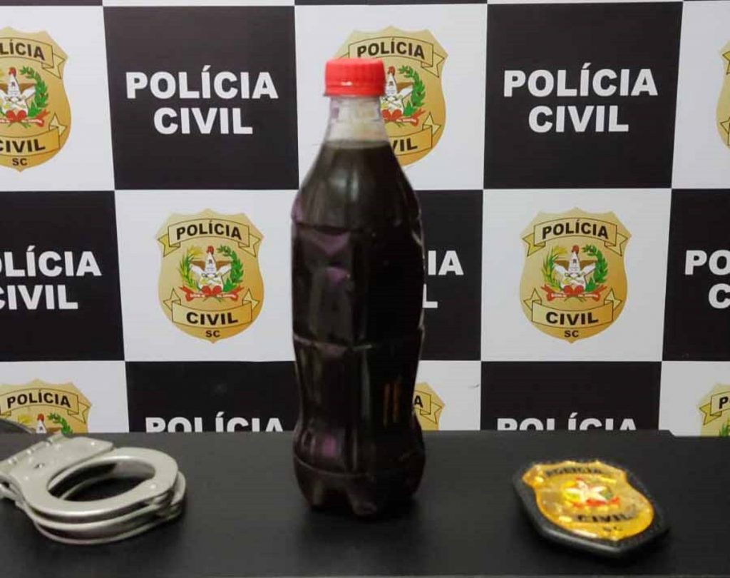 Adolescente tenta matar avó com café envenenado