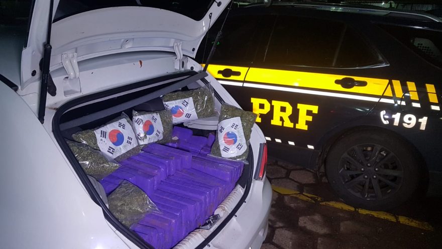 PRF detém homem e apreende carro com mais de 300 kg de maconha na BR-163, entre Santa Tereza e Lindoeste