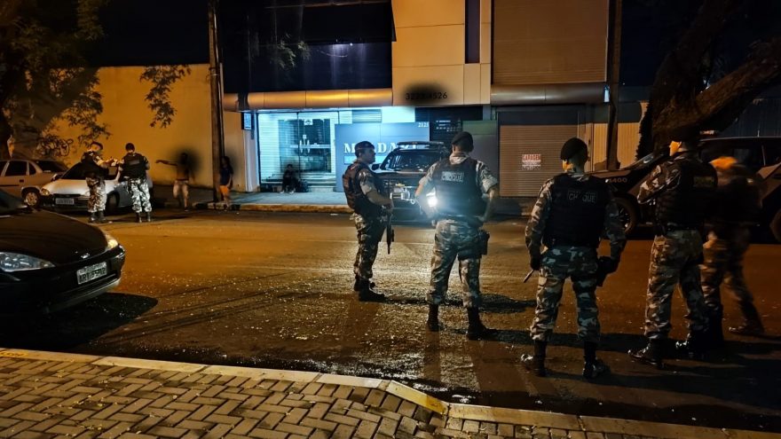 Choque apreende veículo após abordagem no centro de Cascavel