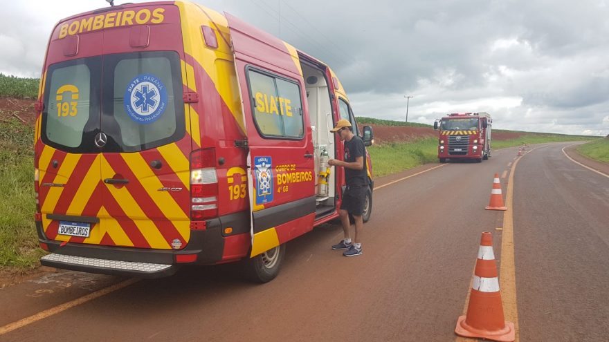 Duas pessoas ficam feridas em acidente na rodovia PR-486