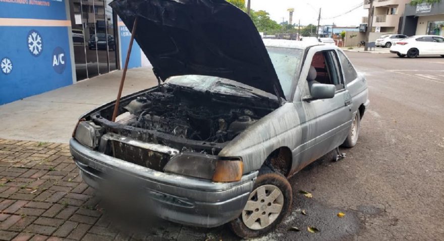 Motor de Escort pega fogo no Bairro São Cristóvão