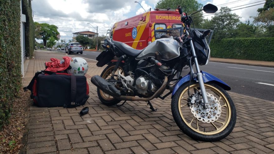 Motoboy fica ferido após acidente de trânsito na Neva