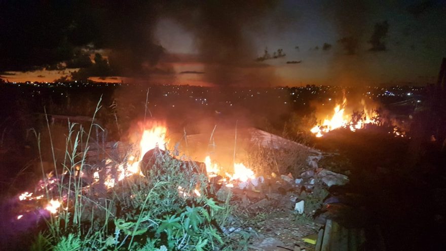 Incêndio as margens da BR-369 chama atenção de populares