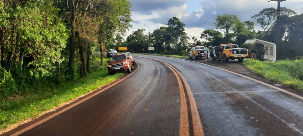 Colisão envolvendo quatro veículos é registrada na PR-180