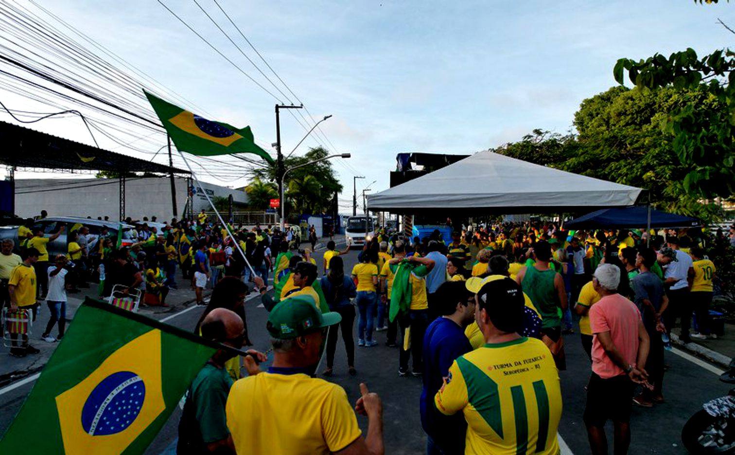 À espera de um milagre - por Caio Gottlieb À espera de um milagre - por Caio Gottlieb