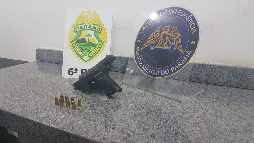 Pistola é apreendida pelo serviço de inteligência da PM