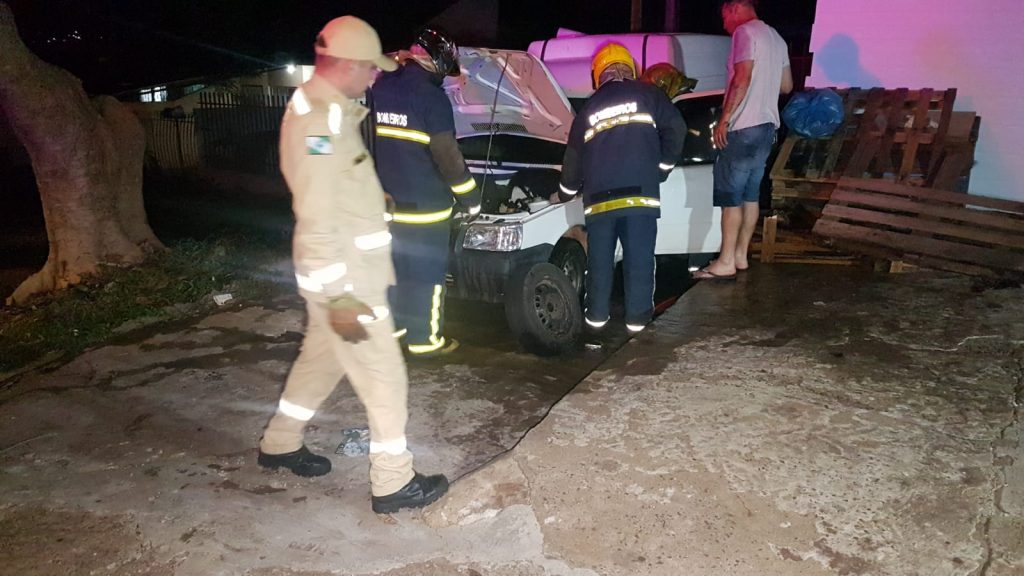 Princípio de incêndio em Fiorino é contido no Brasília