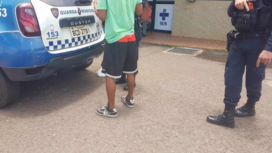 Estrangeiro em posse de maconha é detido após causar confusão na UPA Tancredo