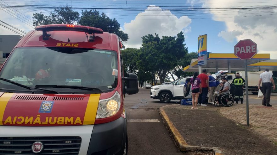 Cadeirante fica ferido após colisão no Centro